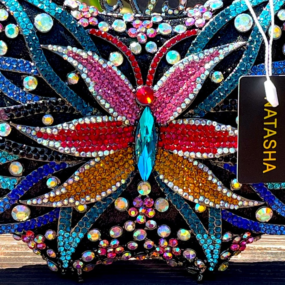 NEW Natasha Butterfly Crystal Clutch